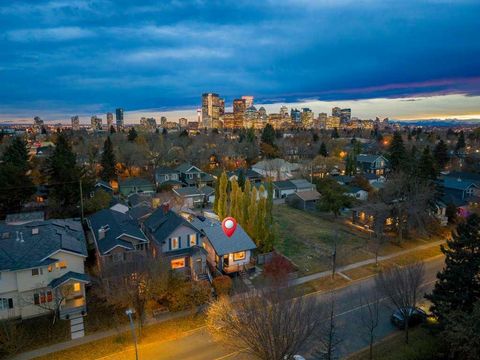 Photo of 533 12 Avenue NE, Calgary, AB T2E 1A9 (MLS # A2266618) Photo of 533 12 Avenue NE, Calgary, AB T2E 1A9 (MLS # A2266618)