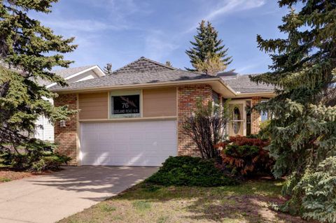 76 Edgeland Road NW Calgary AB T3A 2Y4
