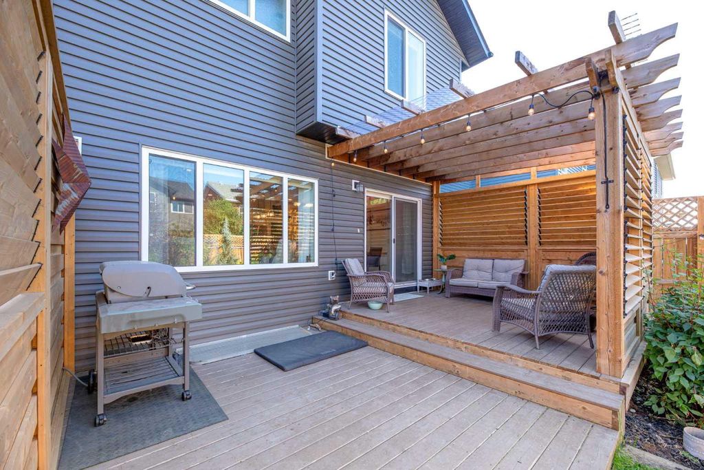 Photo of 204 Paint Horse Drive, Cochrane, AB T4C 0X1 (MLS # A2302002)