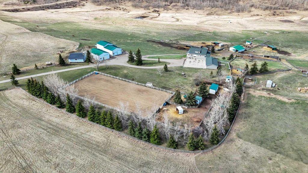Photo of 29426 Range Road 292, Rural Mountain View County, AB T0M 0N0 (MLS # A2308526)