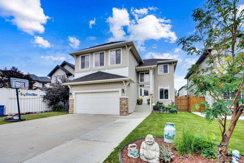 Photo of 117 Hawkmere Place, Chestermere, AB T1X 0C6 (MLS # A2309267)