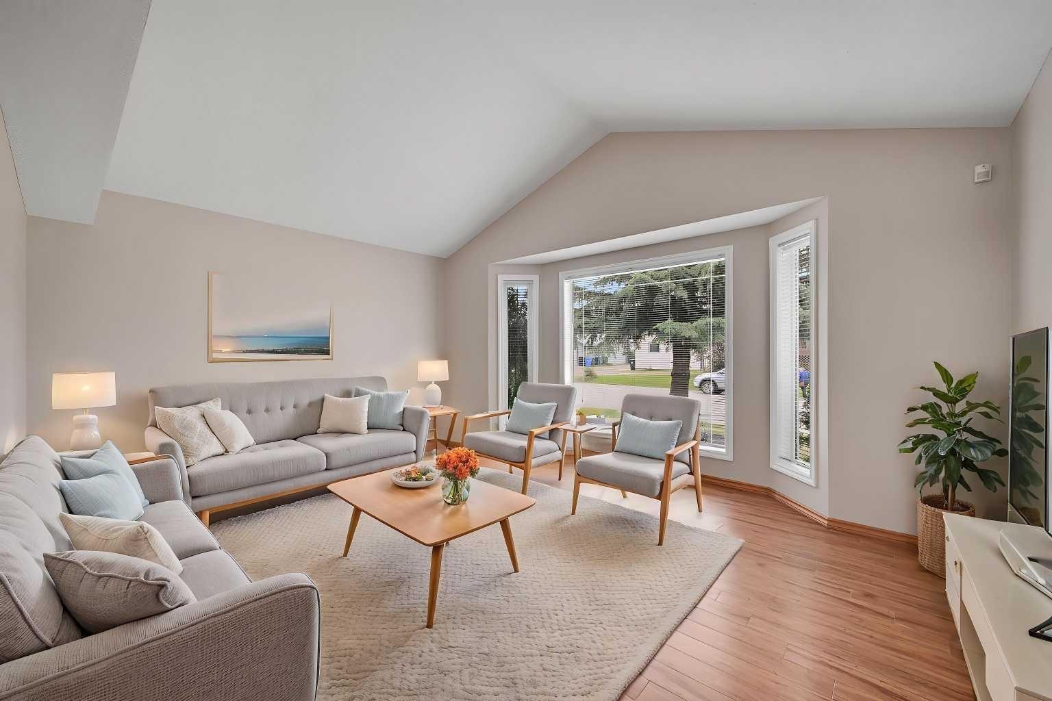 100 Somerside Grove SW