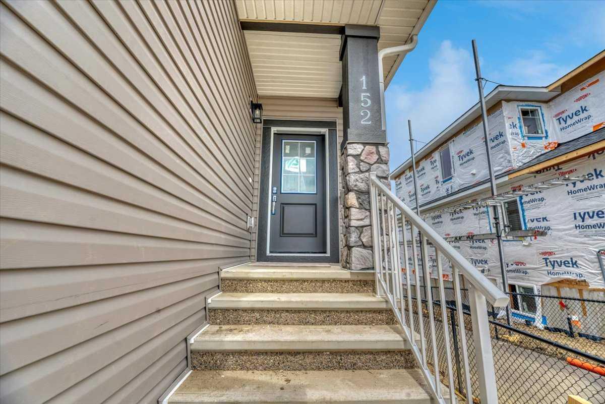 152 Lakewood Crescent