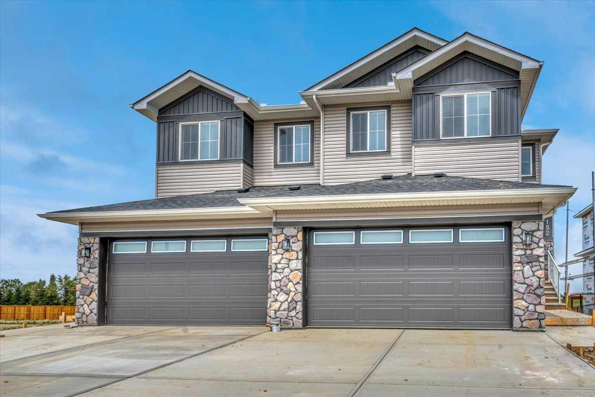 152 Lakewood Crescent