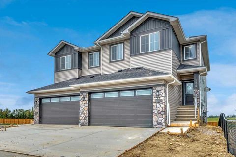 Photo of 152 Lakewood Crescent, Strathmore, AB T0J 1Y0 (MLS # A2325162)