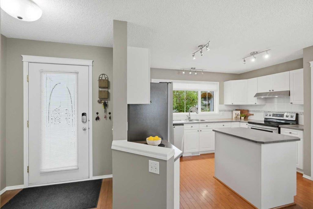 Photo of 54 Tuscany Valley Heights NW, Calgary, AB T3L 2E7 (MLS # A2342179)