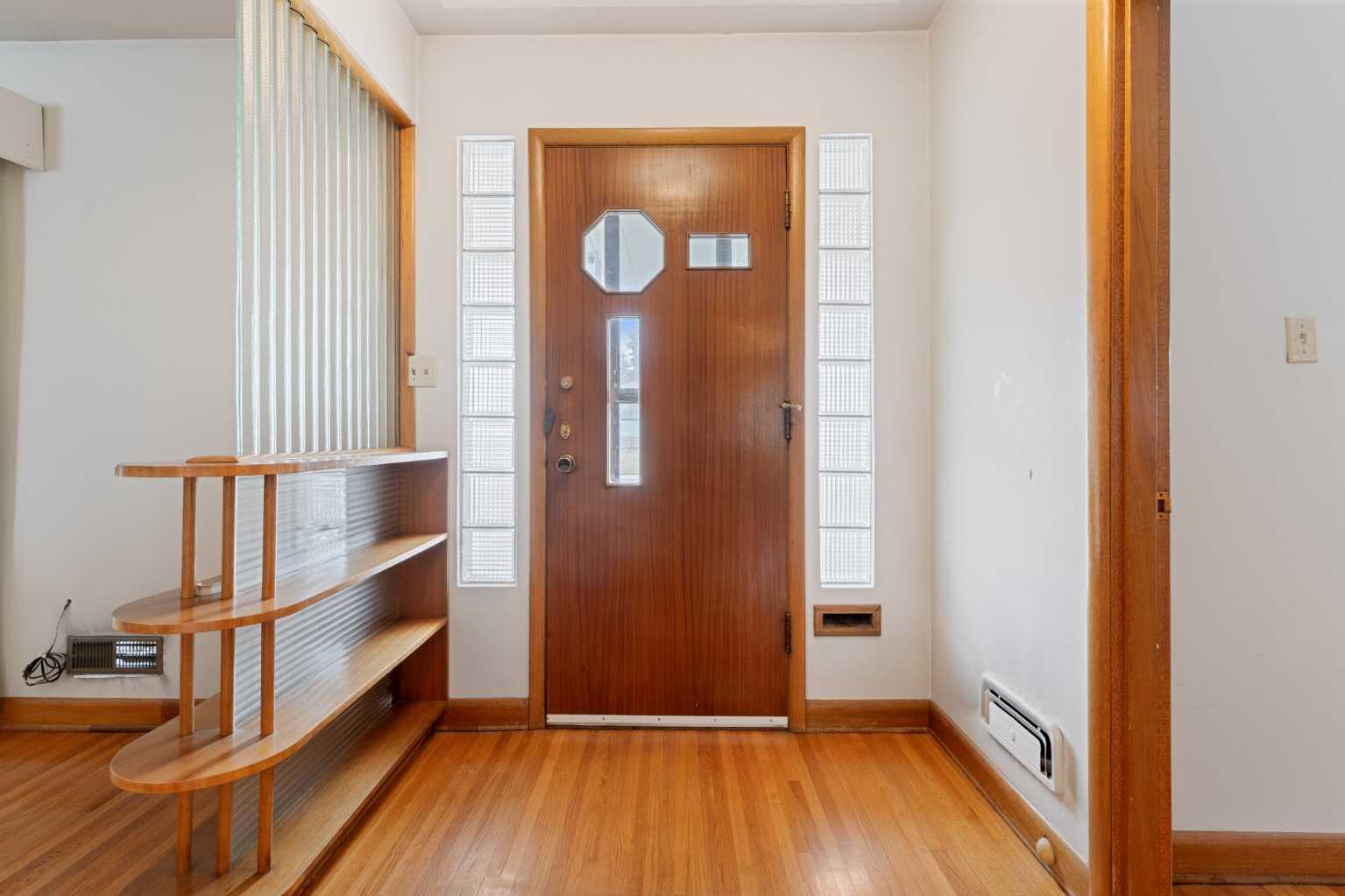 1738 Suffolk Street SW