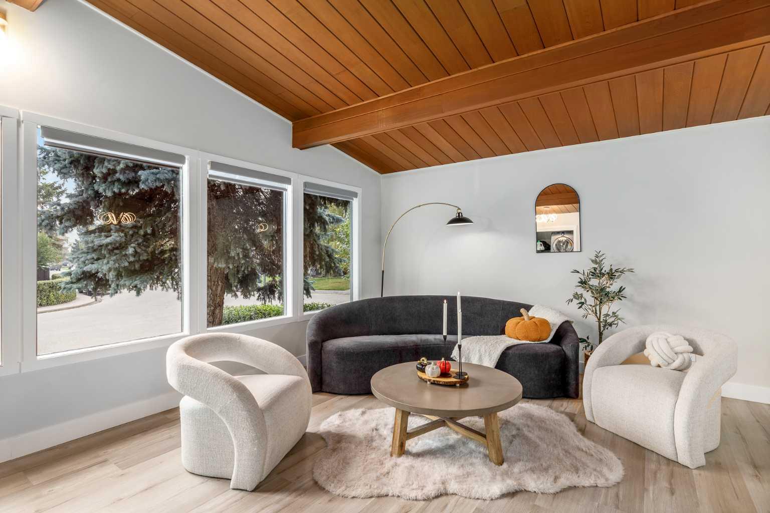 310 Wascana Crescent SE