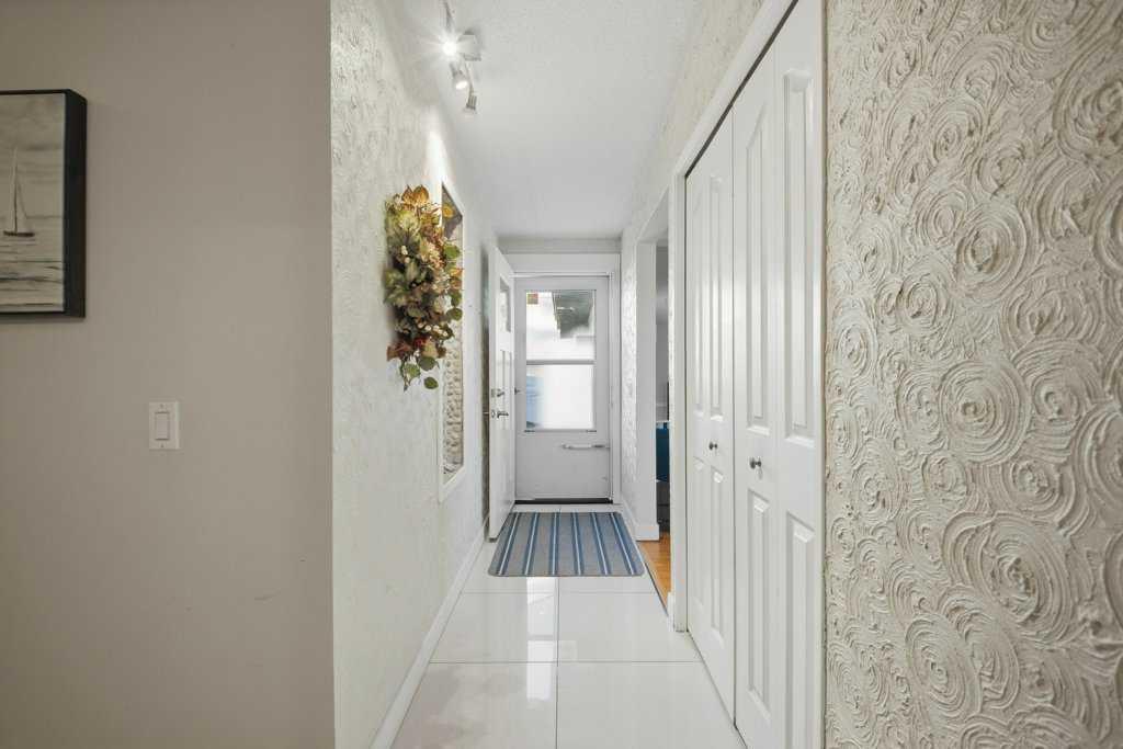 524 Hunterplain Hill NW