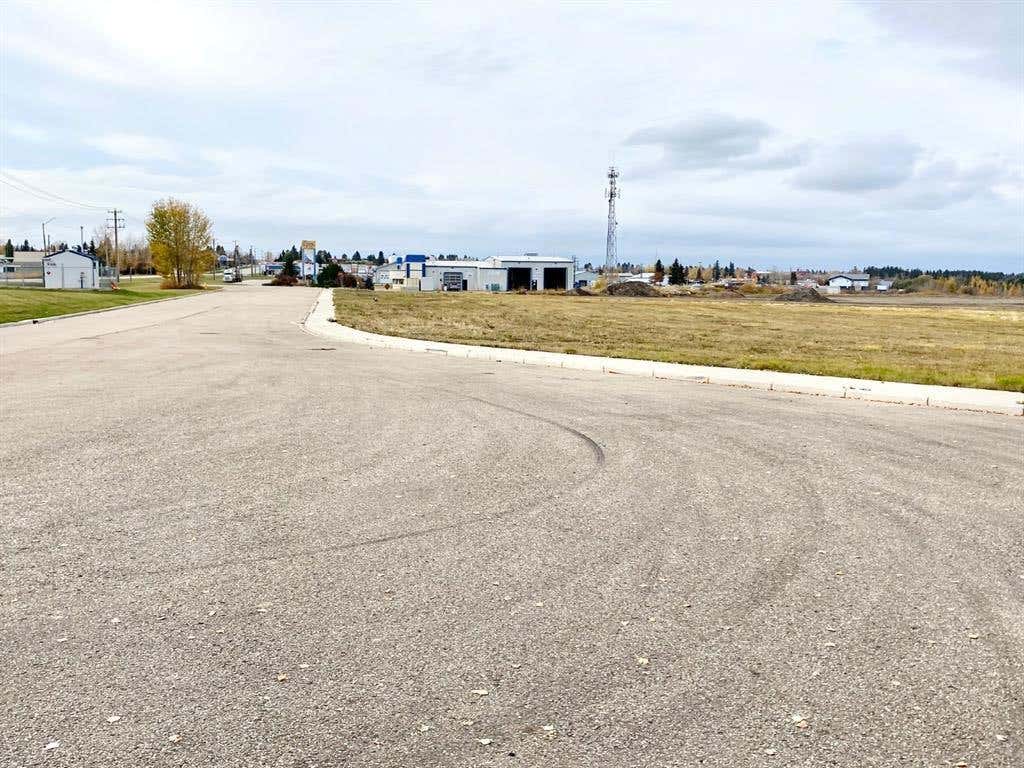Photo of 4208 52A Avenue, Rocky Mountain House, AB T4T 1B4 (MLS # A2126991)