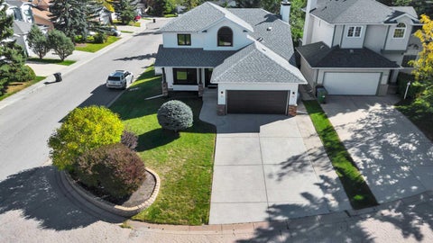Photo of 238 Hawktree Bay NW, Calgary, AB T3G 2Z3 (MLS # A2354254)