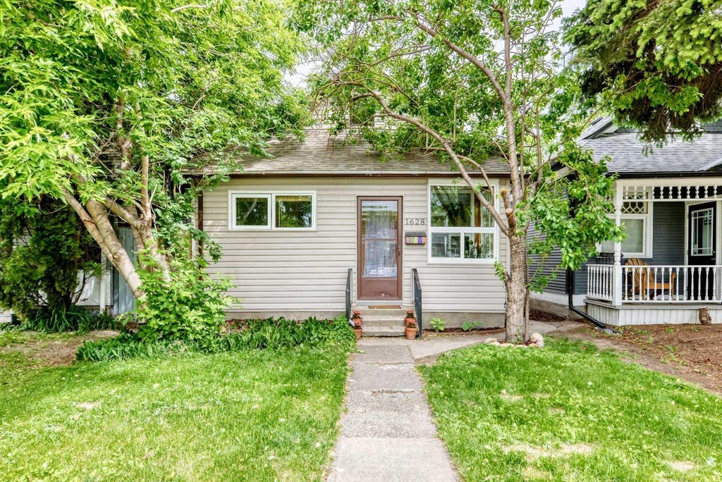 Photo of 1628 15 Street SE, Calgary, AB T3G 3L9 (MLS # A2351970)
