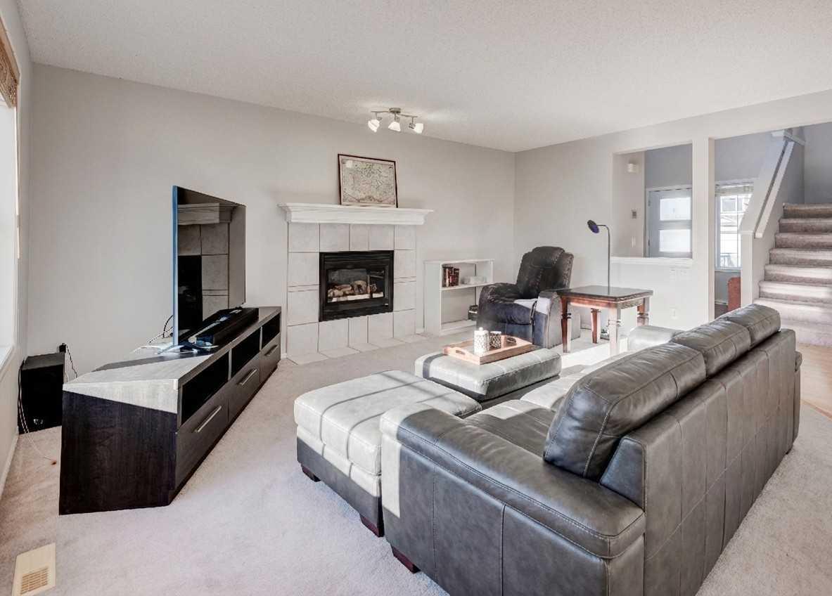 239 Chapalina Place SE