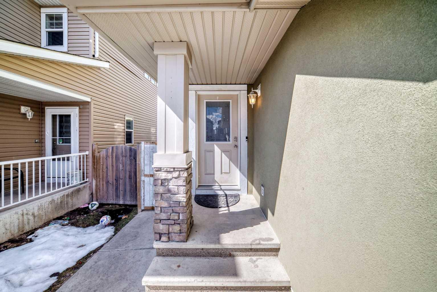 46 Saddlecrest Gardens NE