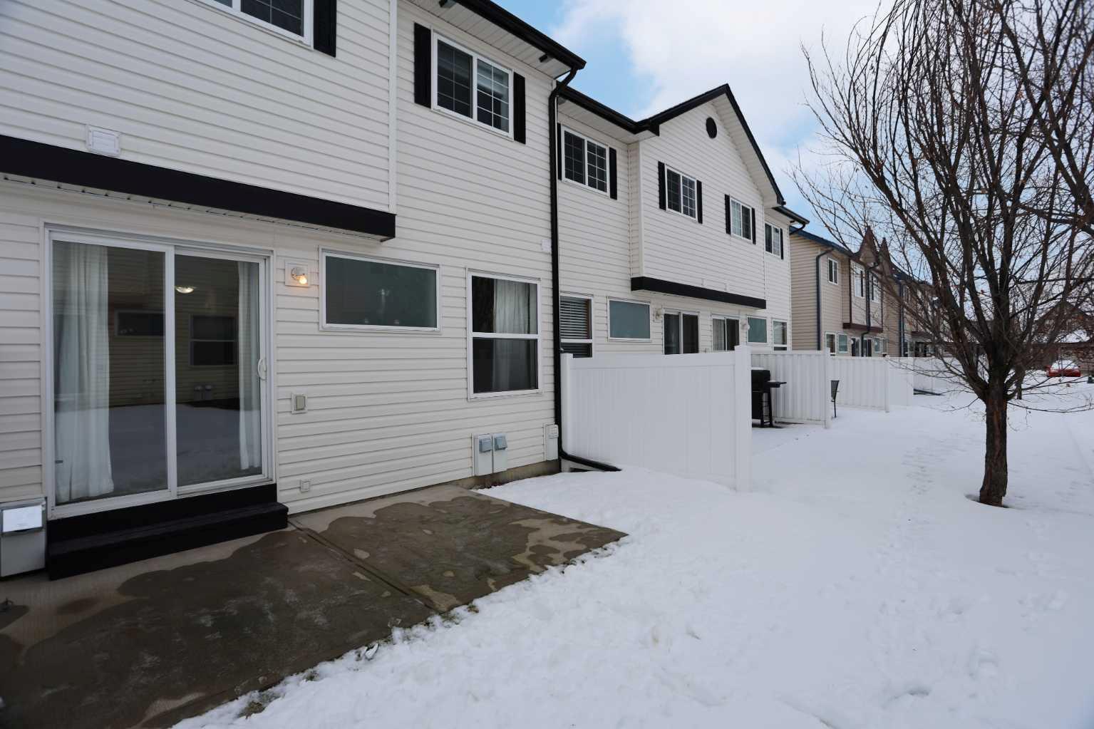 322 Country Village Cape NE