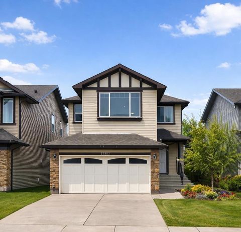 Photo of 1580 New Brighton Drive SE, Calgary, AB T2Z 0P8 (MLS # A2293990)