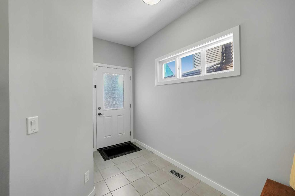 Photo of 216 Carringvue Manor NW, Calgary, AB T3P 0W3 (MLS # A2311000)