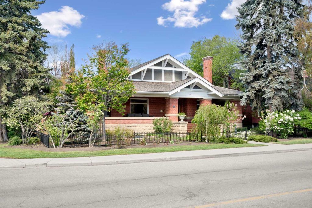 Photo of 1933 5 Street SW, Calgary, AB T2S 2B2 (MLS # A2312171)