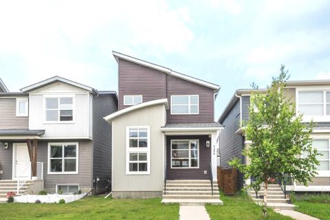 Photo of 124 Howse Avenue NE, Calgary, AB T3P 0W1 (MLS # A2322654)
