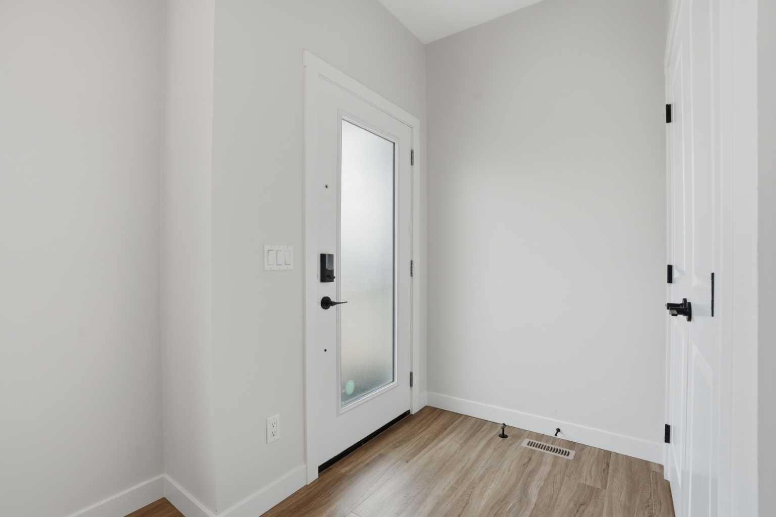 80 Buffaloberry Manor SE