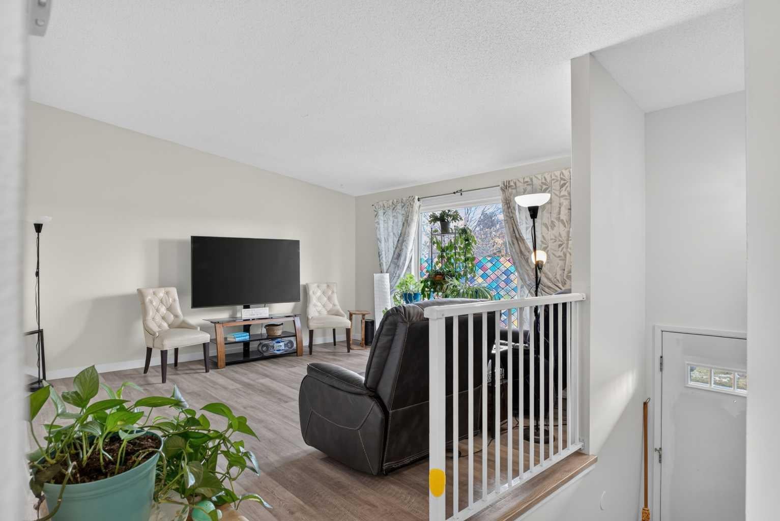 1051 Abbeydale Drive NE