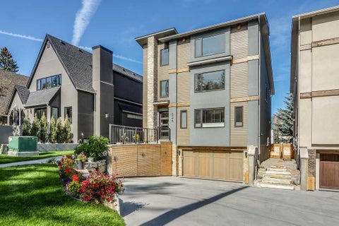 Photo of 826 Durham Avenue SW, Calgary, AB T2T 5R2 (MLS # A2336995)