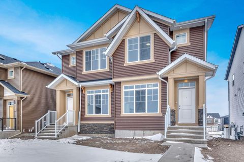 Photo of 220 Annette Villas NW, Calgary, AB T3R 2K6 (MLS # A2298009)