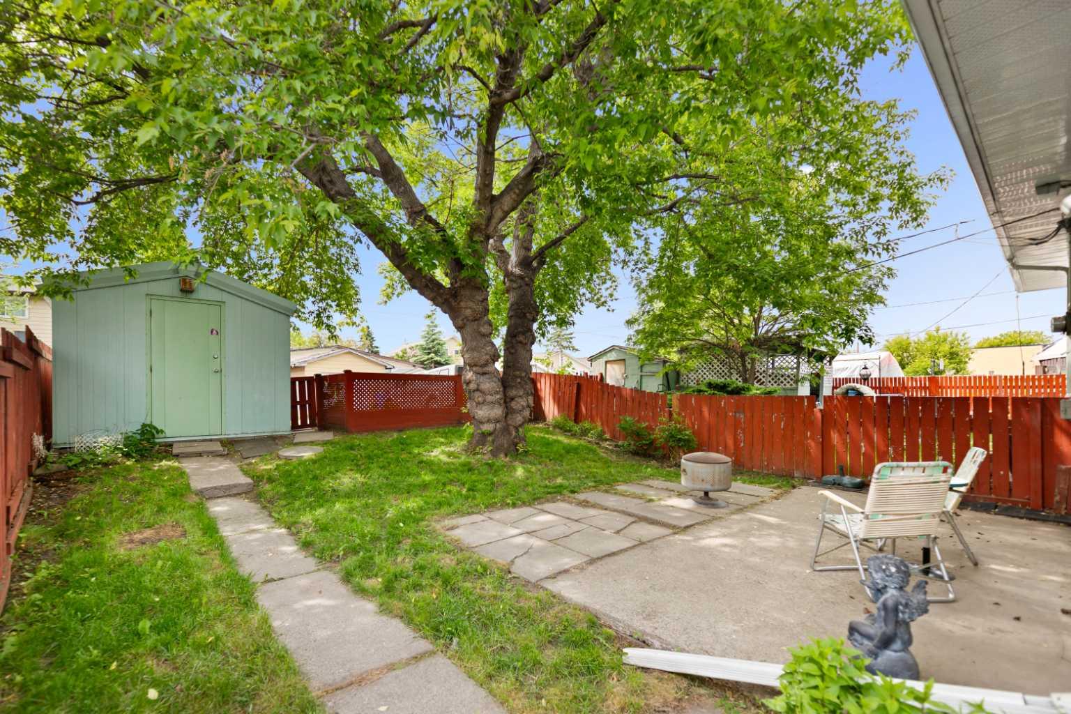 4519 26 Avenue SE