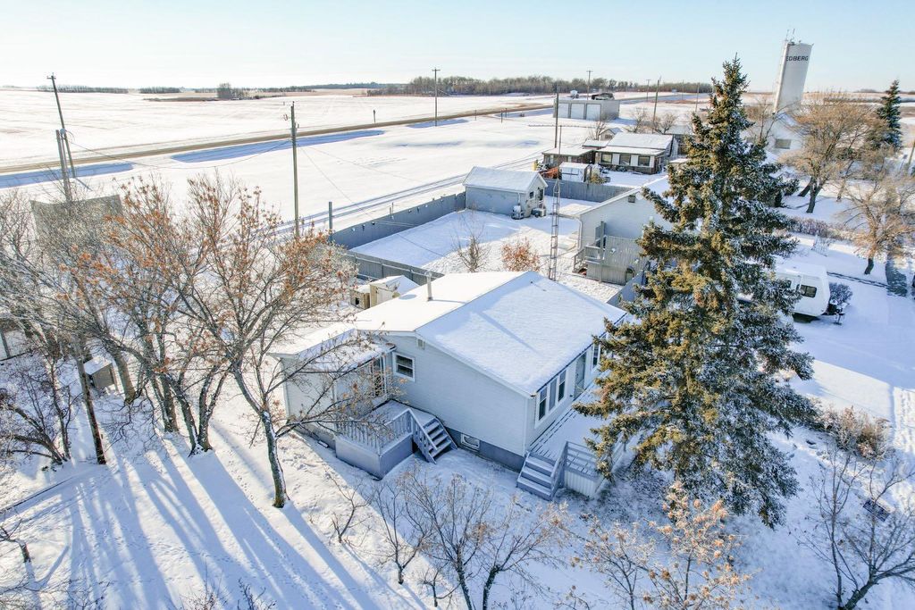 Photo of 140 1st Street, Edberg, AB T0B 1B0 (MLS # A2273770)