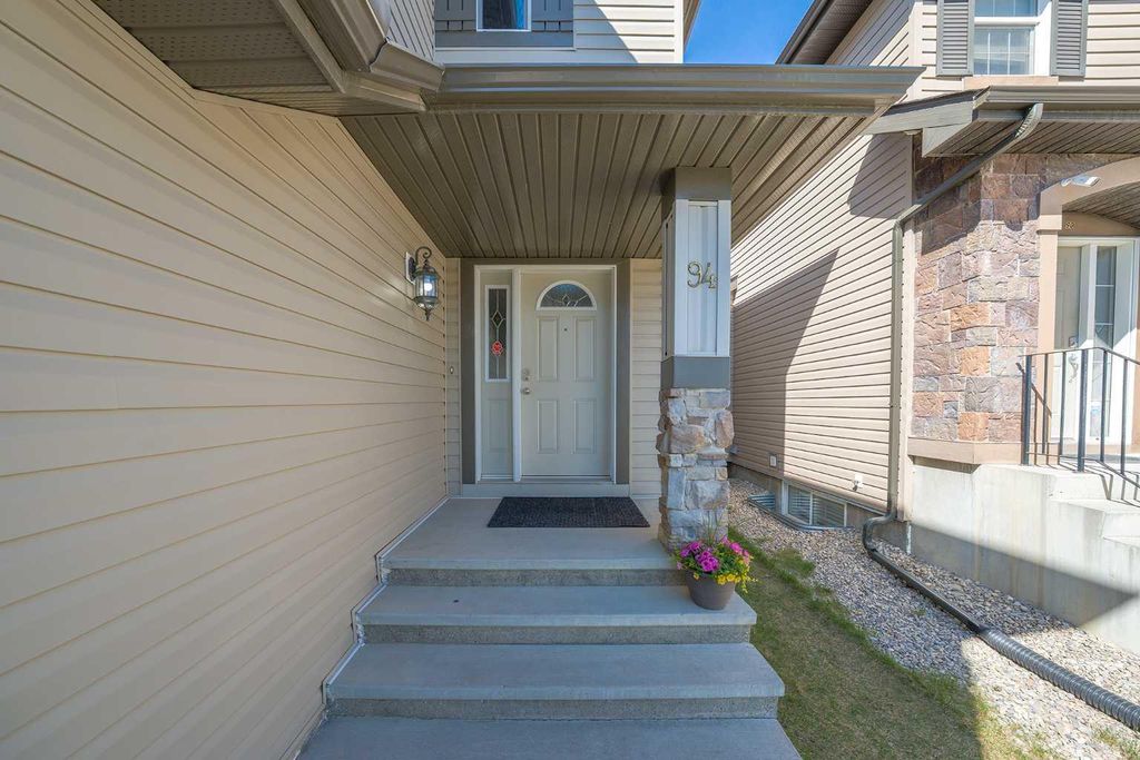 Photo of 94 Kincora Gardens, Calgary, AB T3R 1R5 (MLS # A2311234)