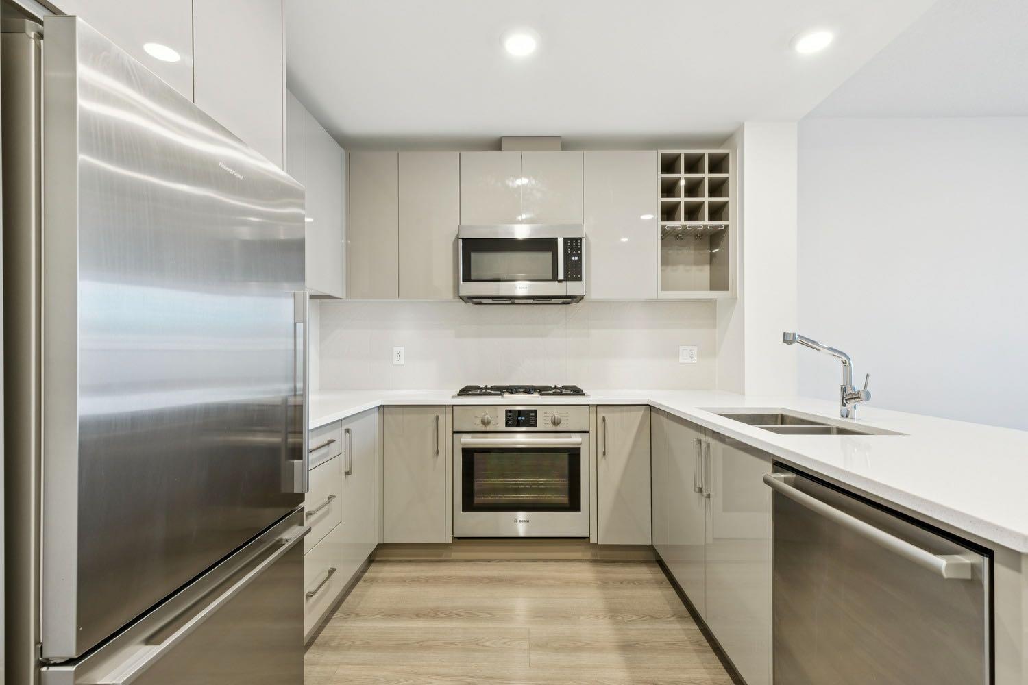 301 10 Street NW 210