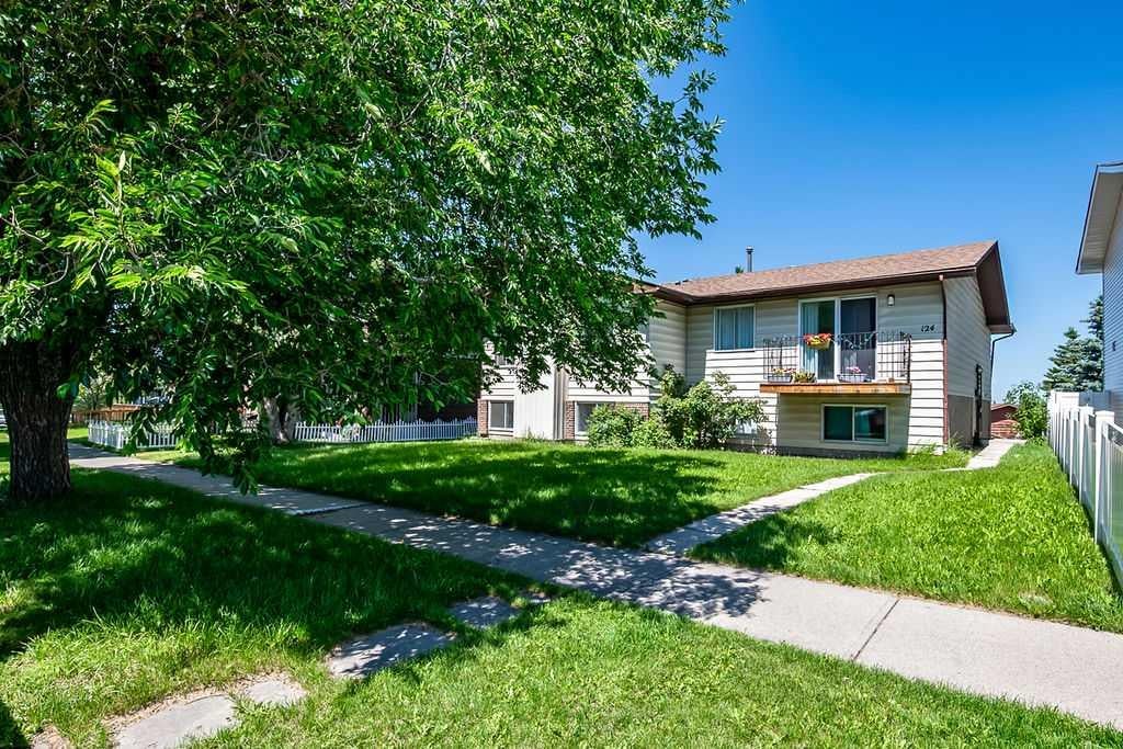 Photo of 124 Bergen Road NW, Calgary, AB T3K 1H9 (MLS # A2328708)