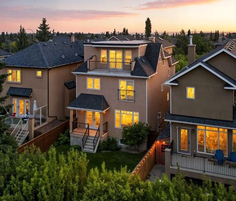 24 Aspen Meadows Green SW Calgary AB T3H 5J9