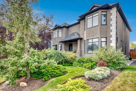 Photo of 2605 30 Street SW, Calgary, AB T3E 2M3 (MLS # A2260092)