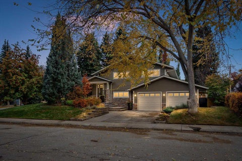 Photo of 6526 Laurentian Way SW, Calgary, AB T3E 5N3 (MLS # A2353256)