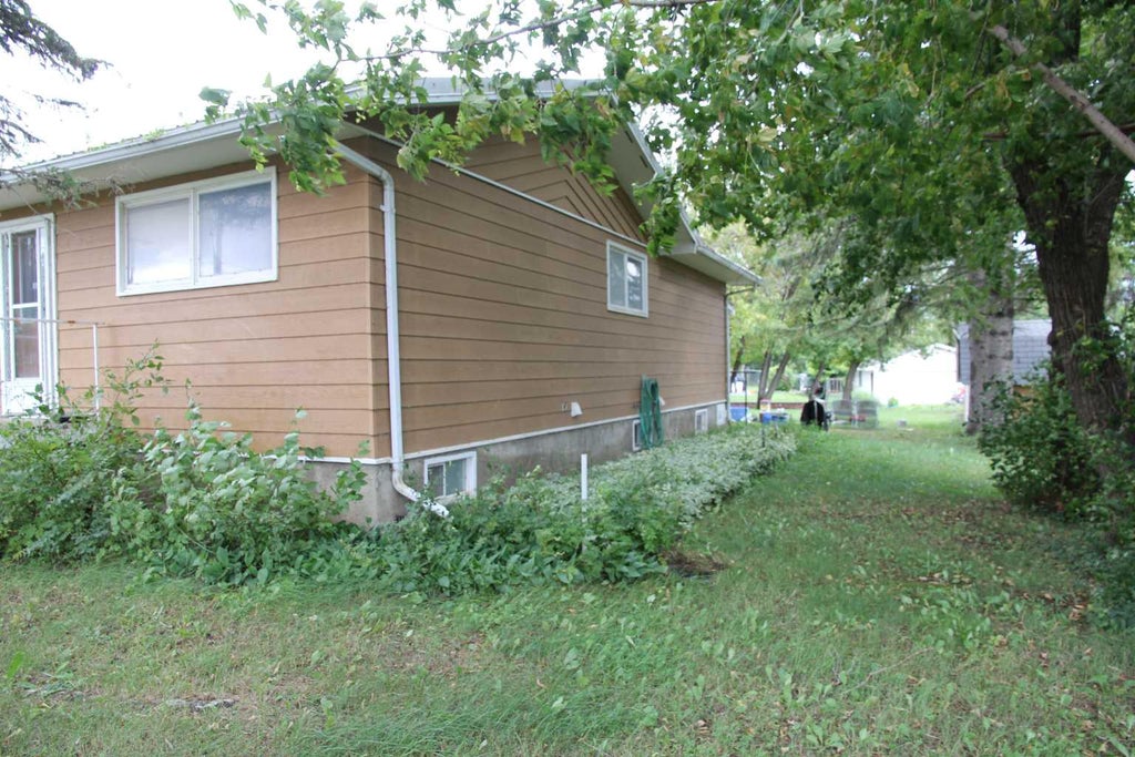Photo of 119 4 Street E, Maidstone, SK S0M 1M0 (MLS # A2348178)