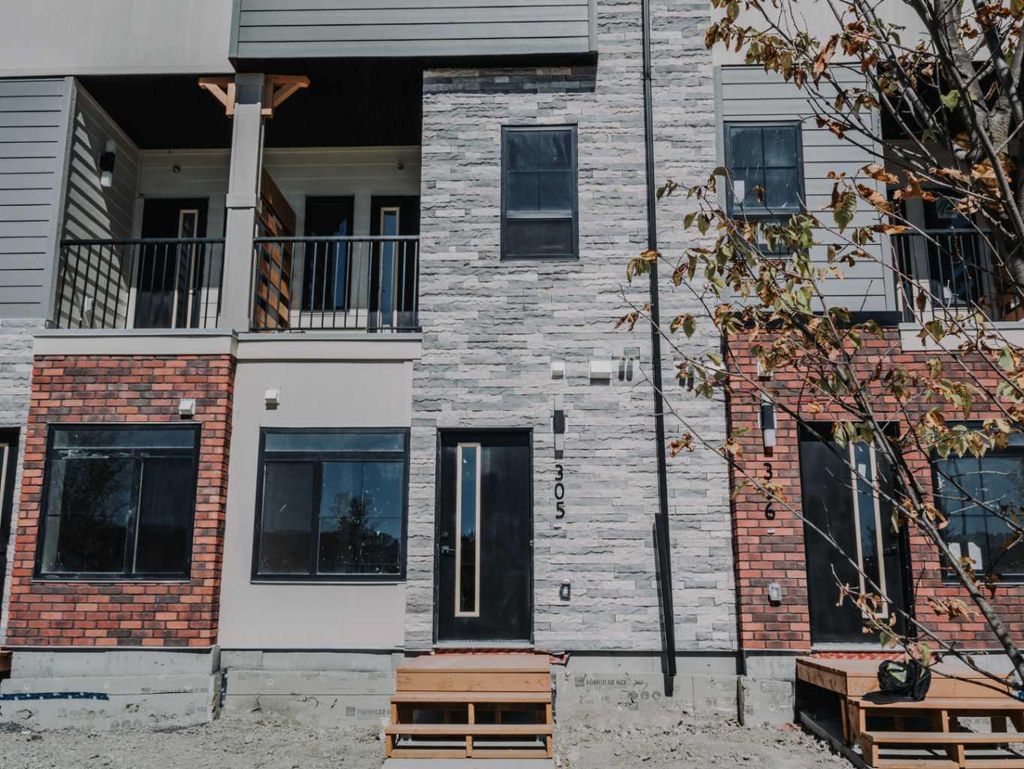 Photo of 156 Park Street #305, Cochrane, AB T4C 2B8 (MLS # A2327960)