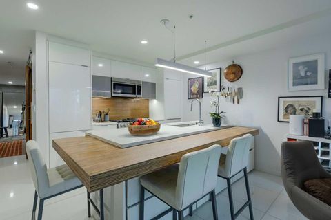 1020 9 Avenue SE 210 Calgary AB T2G 0S7