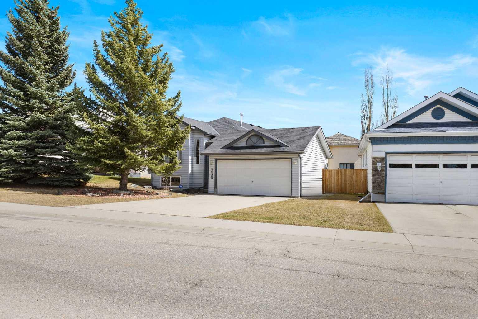 9095 Scurfield Drive NW