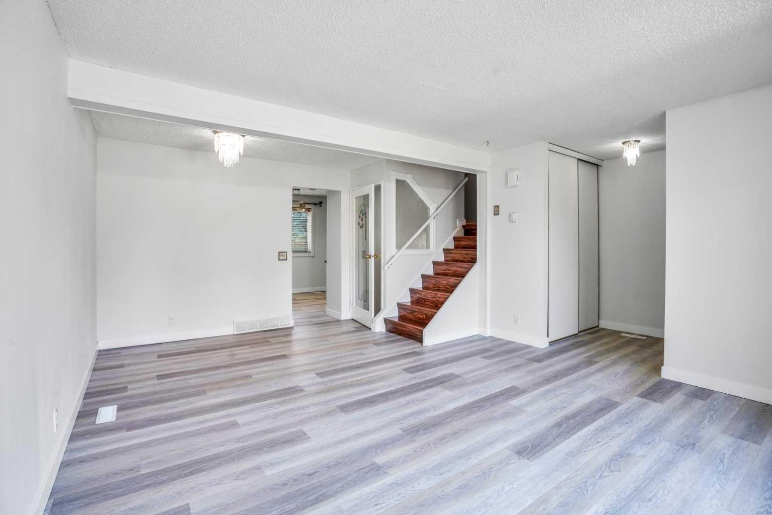 171 erin ridge Road SE