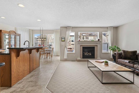 Photo of 98 Cougarstone Close SW, Calgary, AB T3H 5W3 (MLS # A2292774)