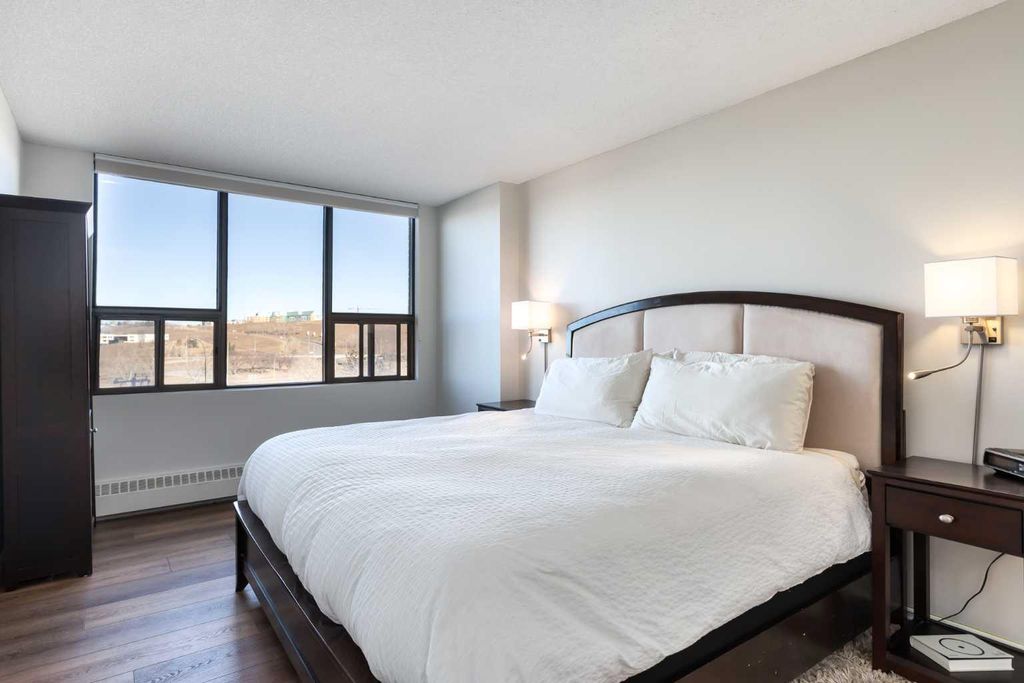 Photo of 80 Point Mckay Crescent NW #605, Calgary, AB T3B 0L9 (MLS # A2292597)