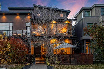 1940 27 Avenue SW Calgary AB T2T 1H3