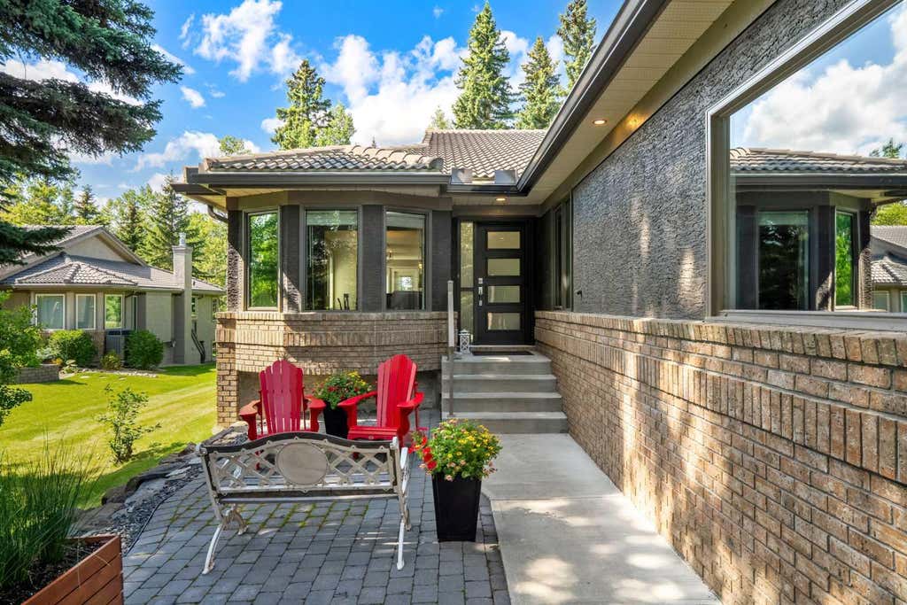Photo of 82 Sunset Way, Priddis Greens, AB T0L 1W3 (MLS # A2338631)
