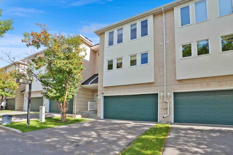 Photo of 118 Candle Terrace SW, Calgary, AB T2W 6G7 (MLS # A2347133)