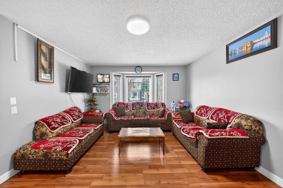 214 Martinwood Place NE