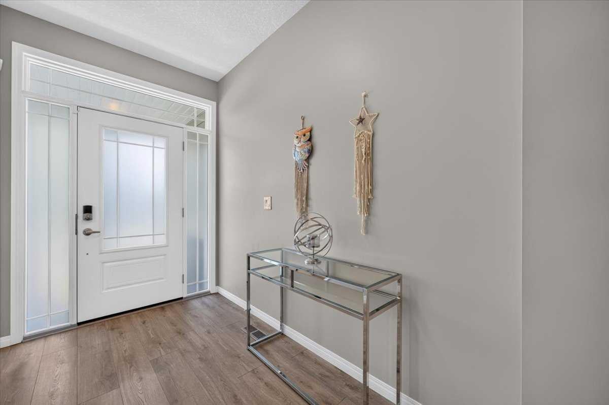 33 Yorkville Green SW