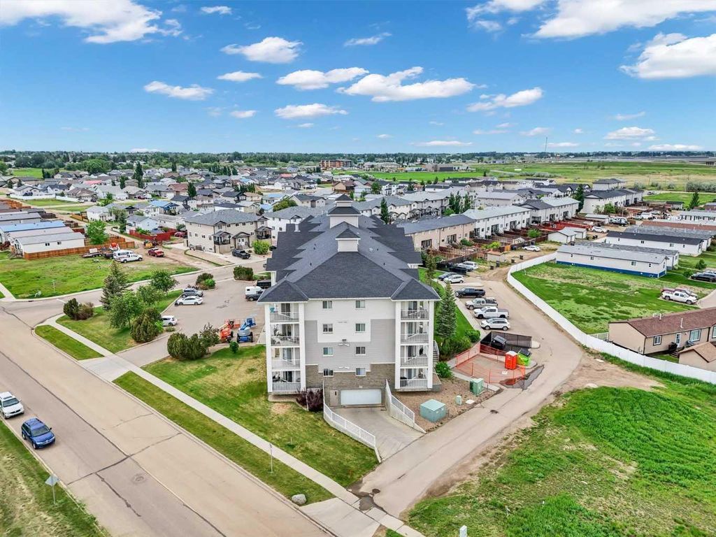 Photo of 204 17 Street E #214, Brooks, AB T1R 1R1 (MLS # A2318917)