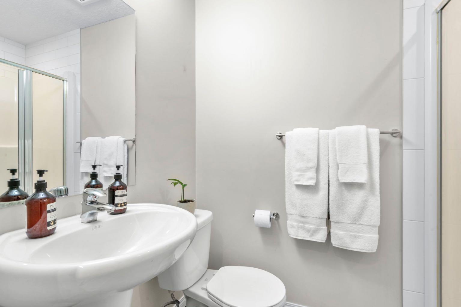 280 Williamstown Close NW 2001