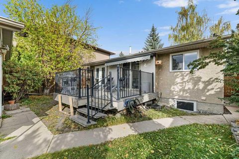 488 Bracewood Crescent SW Calgary AB T2W 3B8